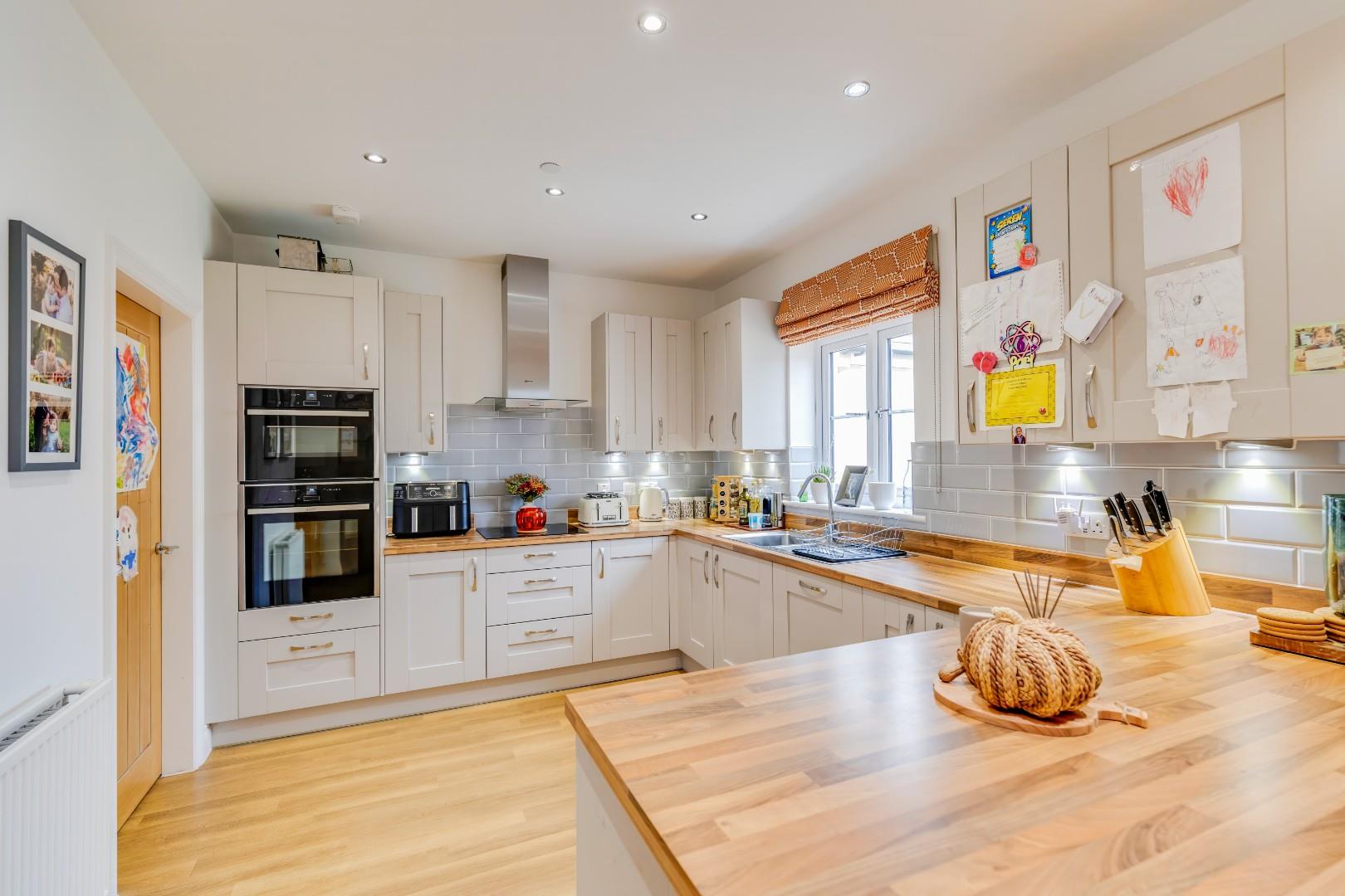 30 Court Close, Aberthin, Nr Cowbridge, Vale of Glamorgan, CF71 7EH